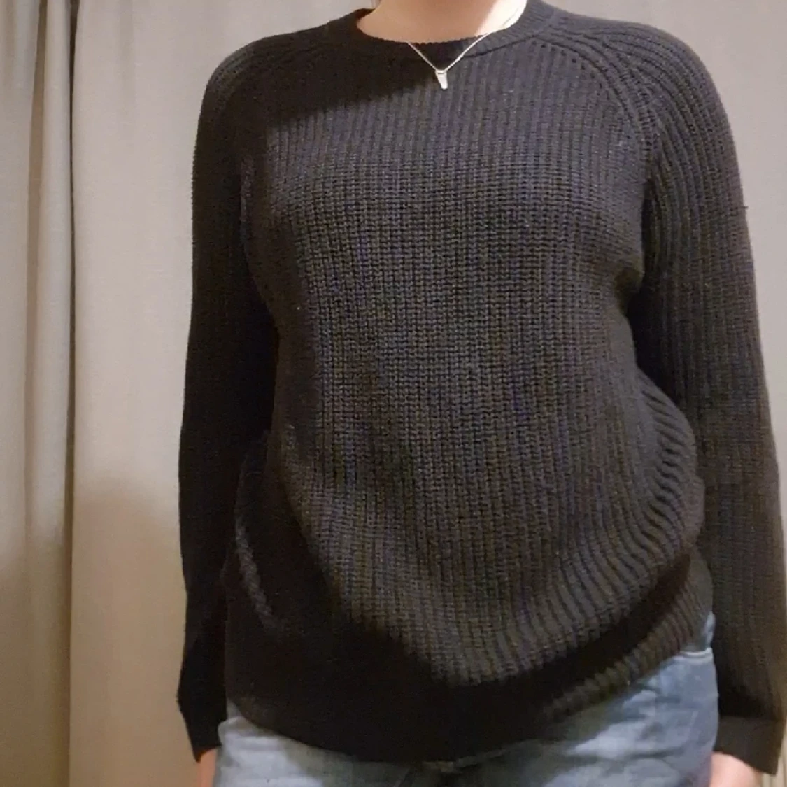 Svart "stickad" tröja - 90