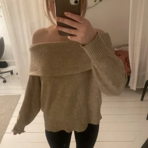Stickad tröja🤍 - Jättefin beige stickad tröja🤍
