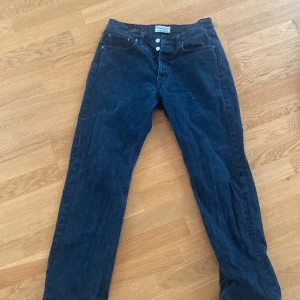Svarta jeans - svarta och söta jeans från crocker!  