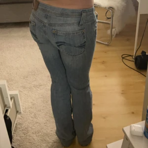 Snygga bootcut jeans🌟 - Säljer mina väldigt låga lee jeans med väldigt fin tvätt💓