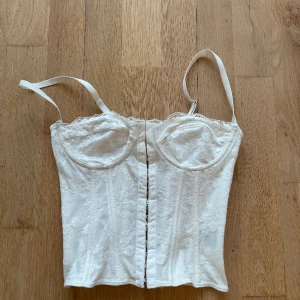 Vit Korsett - Använd vid fåtal tillfällen💗