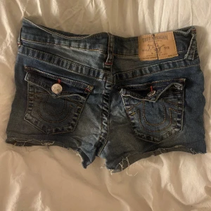 True religion shorts - Söta minishorts, säljer då de blivit försmå💕