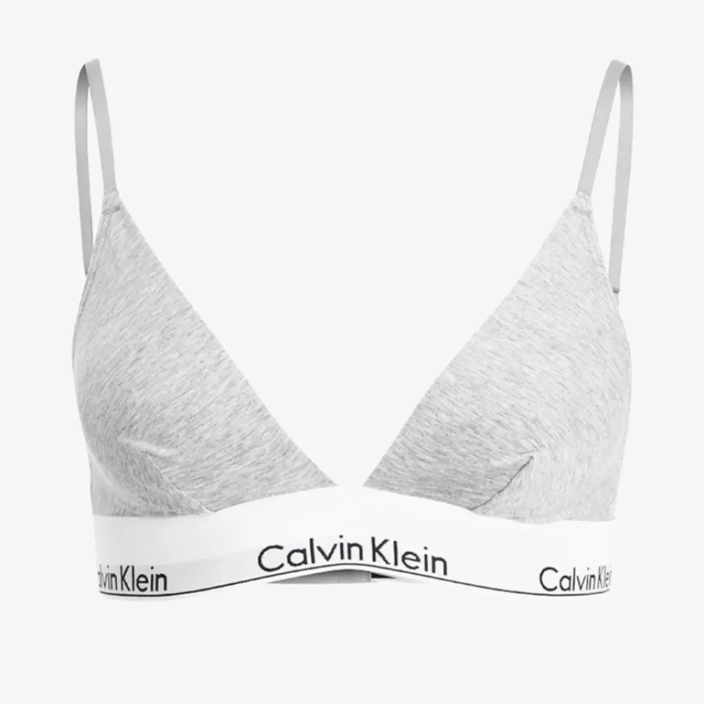 Bh från Calvin Klein. Nyskick då den är använd max 2 gånger.🥰 Skriv lm ni har några frågor!. Övrigt.