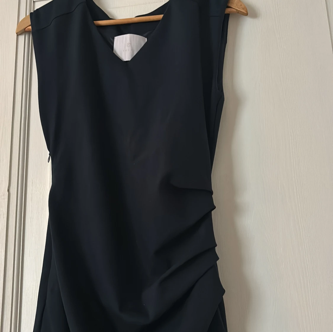 Mörkblå ärmlös klänning - 90