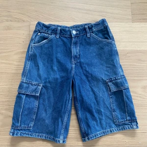 H&M Cargo Jorts - 9/10 använda sparsamt, inga hål eller fläckar.