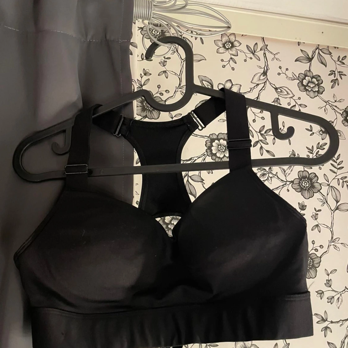 Svart sport-bh från PINK - 90