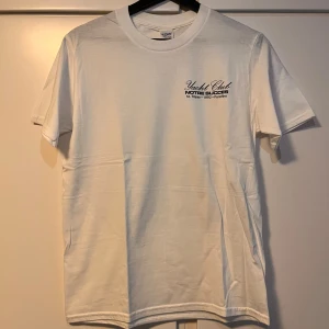 Notre succes Portofino - Helt ny, aldrig använd då den är för liten.  Liten i storlek. Pris kan diskuteras Köparen står för frakt