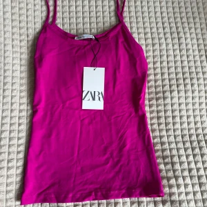 Oanvänd linne  - Från zara, storlek S. Prislapp kvar. 