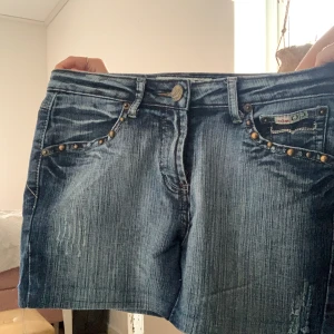 Mini skirt - Säljer denna as snygga kjolen då den tyvärr blivit för liten för mig, kontakta gärna vid frågor ❤️