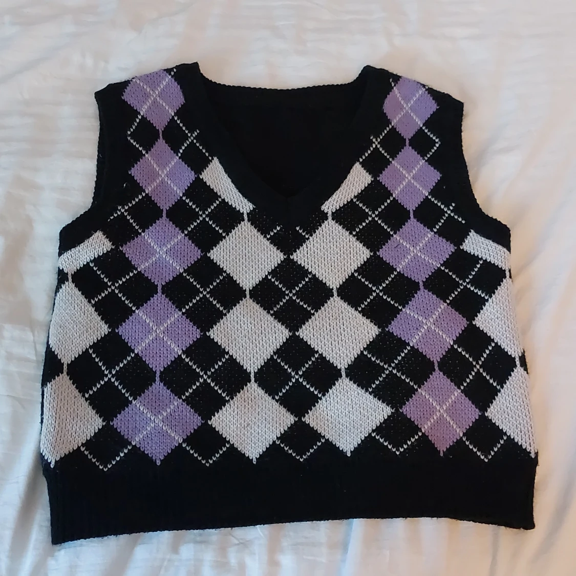 Rutig stickad väst<3