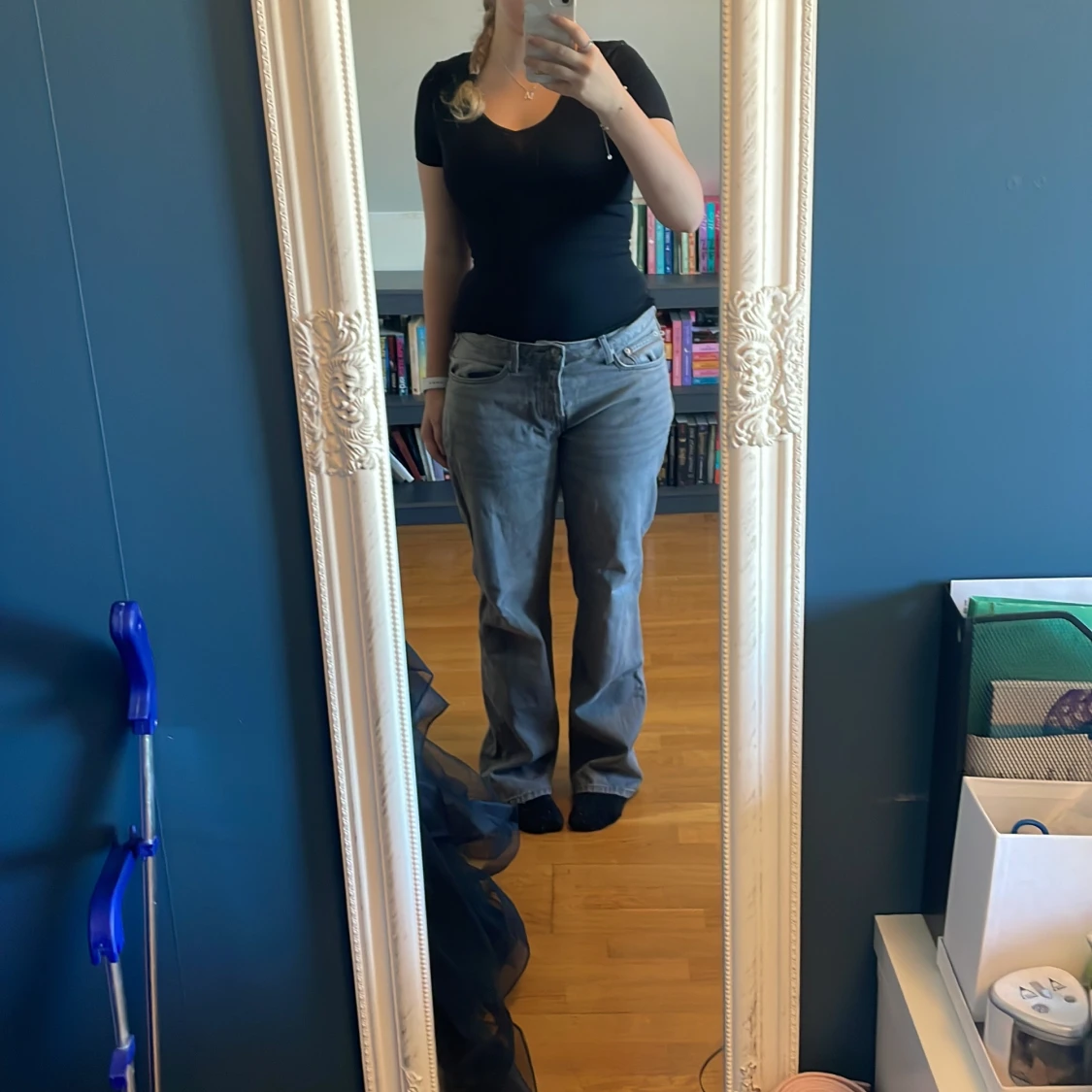 Gråa lågmidjade jeans - 91