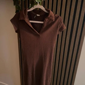 Klänning - Klänning storlek m passar s säljer för 80 kr vid snabb affär 60kr