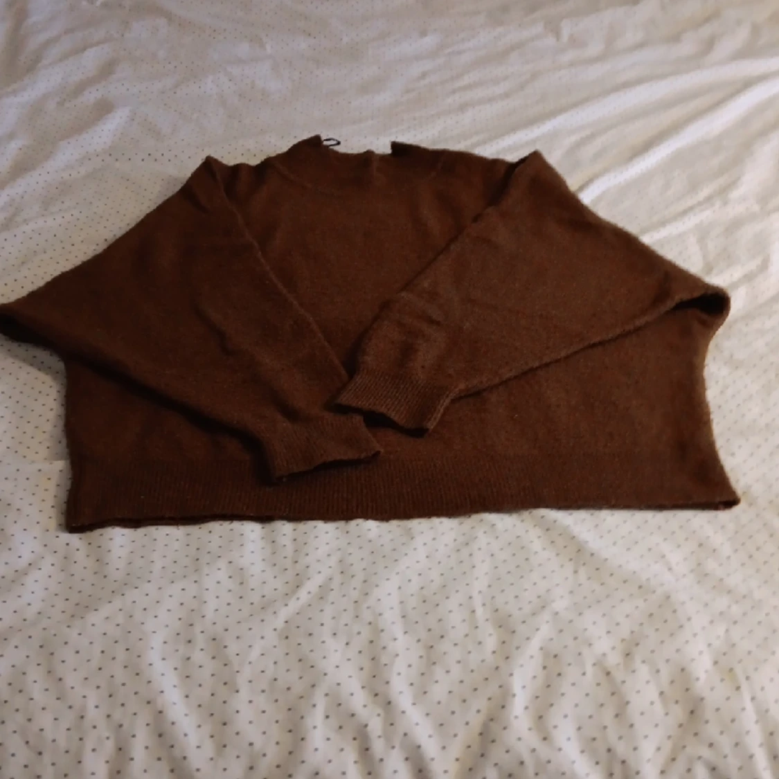 Brun stickad tröja