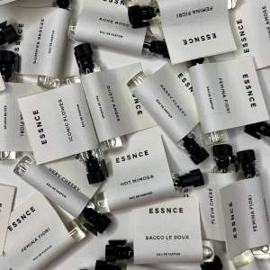 Säljer Essnce parfym testers. Endast provade så allt innehåll är kvar i flaskan. Och många är inte ens öppnade. Innan du trycker på köp nu skriv vilken eller vilka du vill ha. Om du köper alla kan du få dom för 250kr💗
