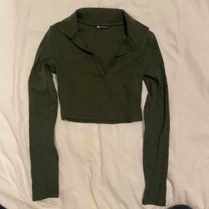Tröja - Tröja från zara, i nyskick☁️Frakt tillkommer📦
