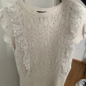 Lindex topp - Sjukt snygg och populär topp från Lindex!! Finns inte att köpa längre💕💕