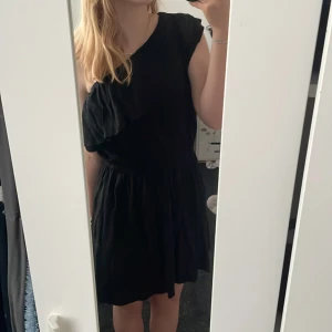 Gap klänning - Jättefin och bekväm Gap klänning! Helt oanvänd!