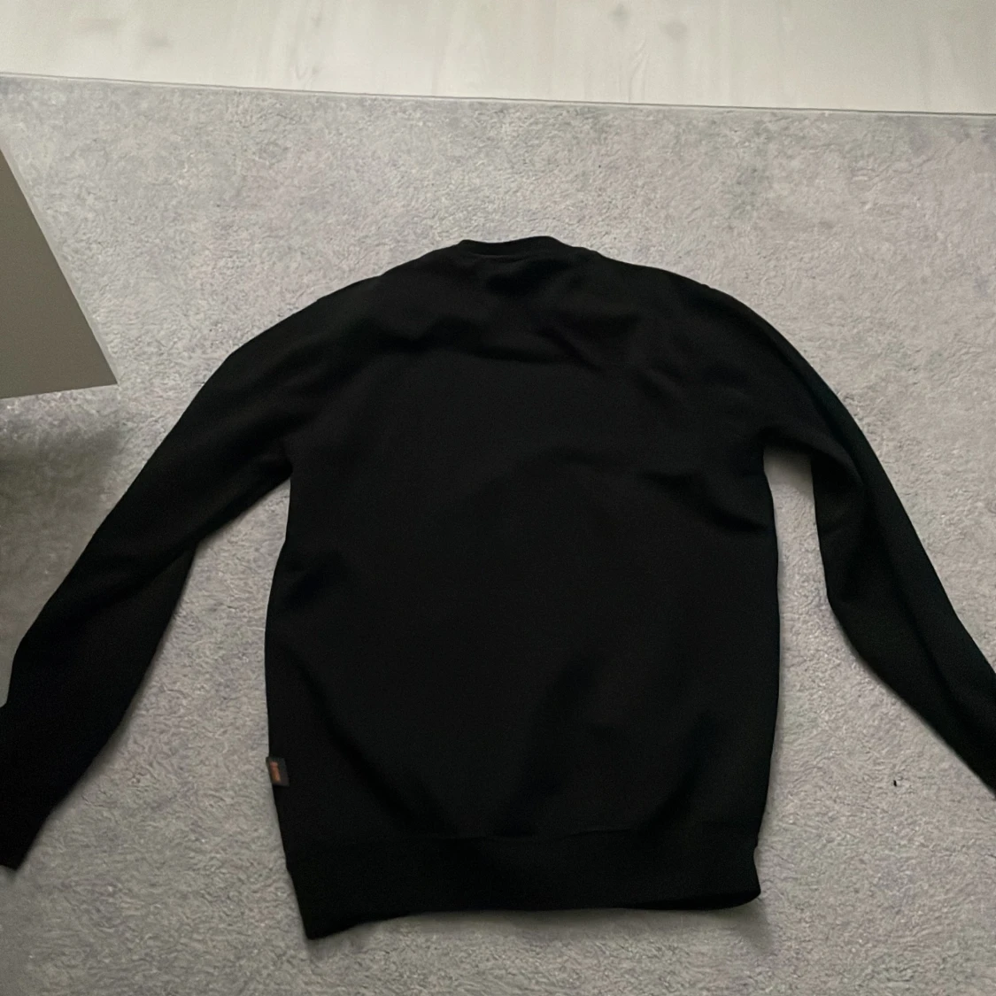 Hugo boss tröja oanvänd, snygg tröja i bra kvalite - 90