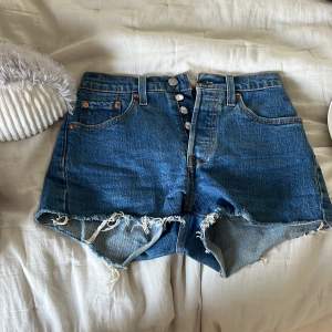 Ass snygga shorts fårn Levis 