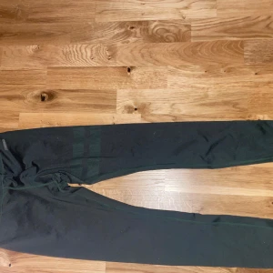 Stronger byxor - Använd ett par gånger ungefär 3 gånger Storlek s men passar även xs 