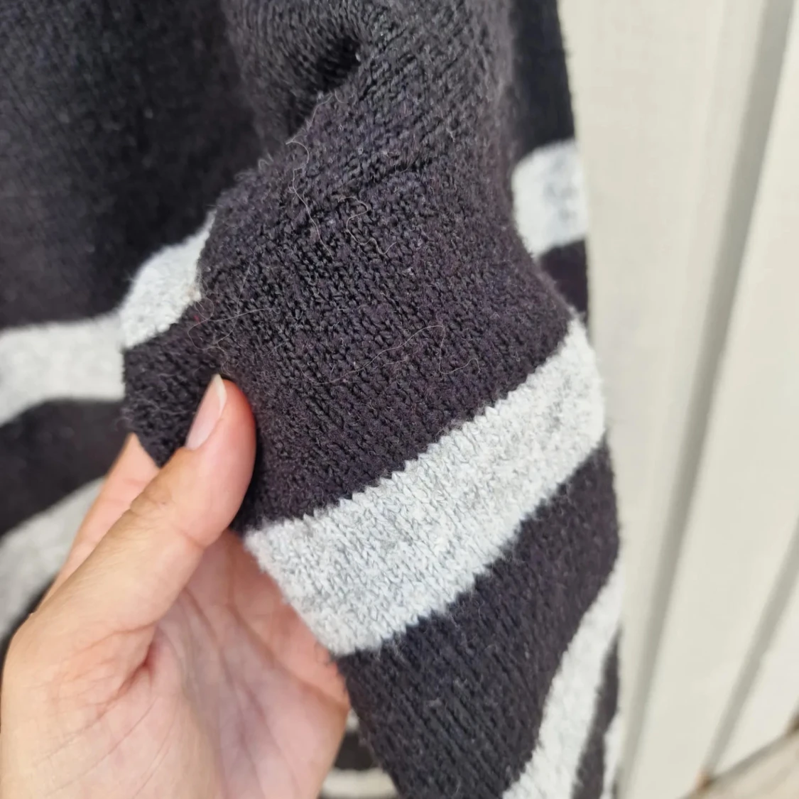 Randig stickad tröja  - 91