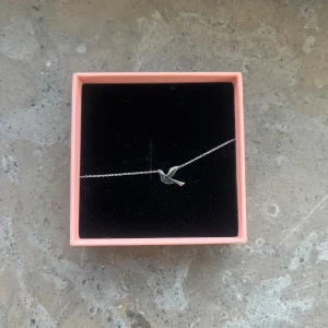 Halsband - Fint halsband i silver från Edblad.