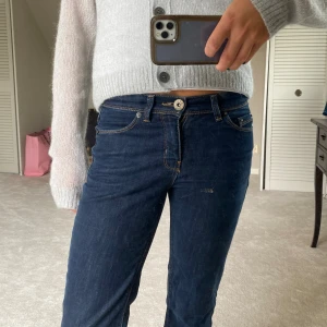 Vintage jeans - Jättesnygga vintage som jag fått av mamma. Aldrig använda av mig, välbevarade i fint skick! Märket är ’Oasis Jeans,