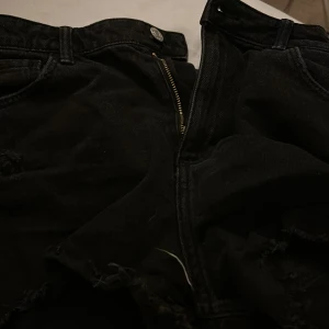 Jeans shorts  - Dem kommer aldrig till användning och försmå pris kan diskuteras 