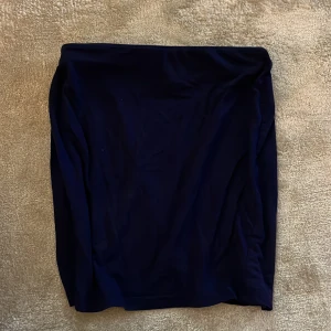 tajt mörk blå kjol💙 - nästan aldrig använd 💙💙