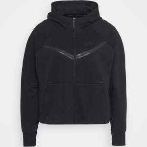 Nike tech set. Byxor st S och koftan i st Xl barnstorlek men passar som en S i damstorlek. Köpt för 2000kr🤍 pris går att diskutera 