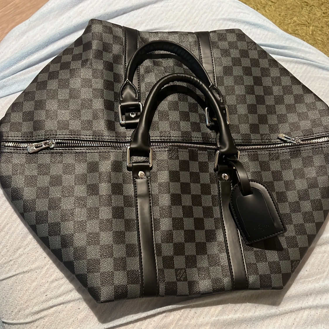 Louis Vuitton  väska 