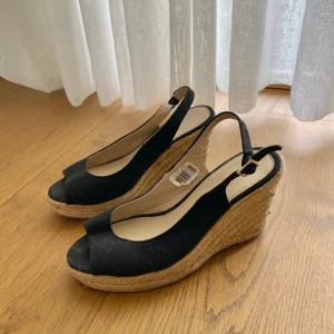 Svarta klackskor - Super fina klackskor.