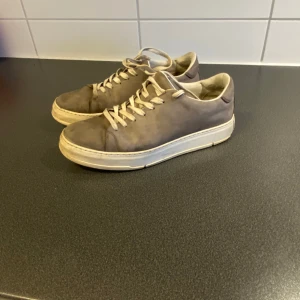 Vagabond skor - Säljer mina vagabond skor i lädermaterial då dem inte kommer till användning längre.   Skorna är använda men i bra skick!  Nypris: 1 300kr Mitt pris: 499