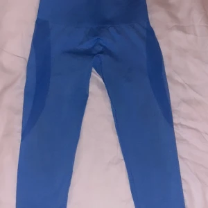 KAP. NVGTN nyskick  - Nästan helt nya. Nypris är 599kr, säljer för 150kr. Rensar garderoben 