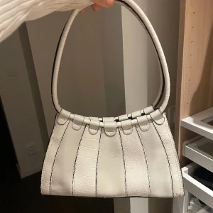 Vintage handväska - Vintage handväska från 90 talet