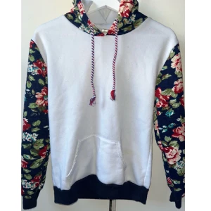 Hoodie  - Knappt använd 