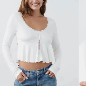 Topp - Topp ifrån Gina tricot i nyskick Nypris 299:-