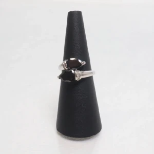 Ring  - Jättefin cool ring🖤 Be för fler bilder!