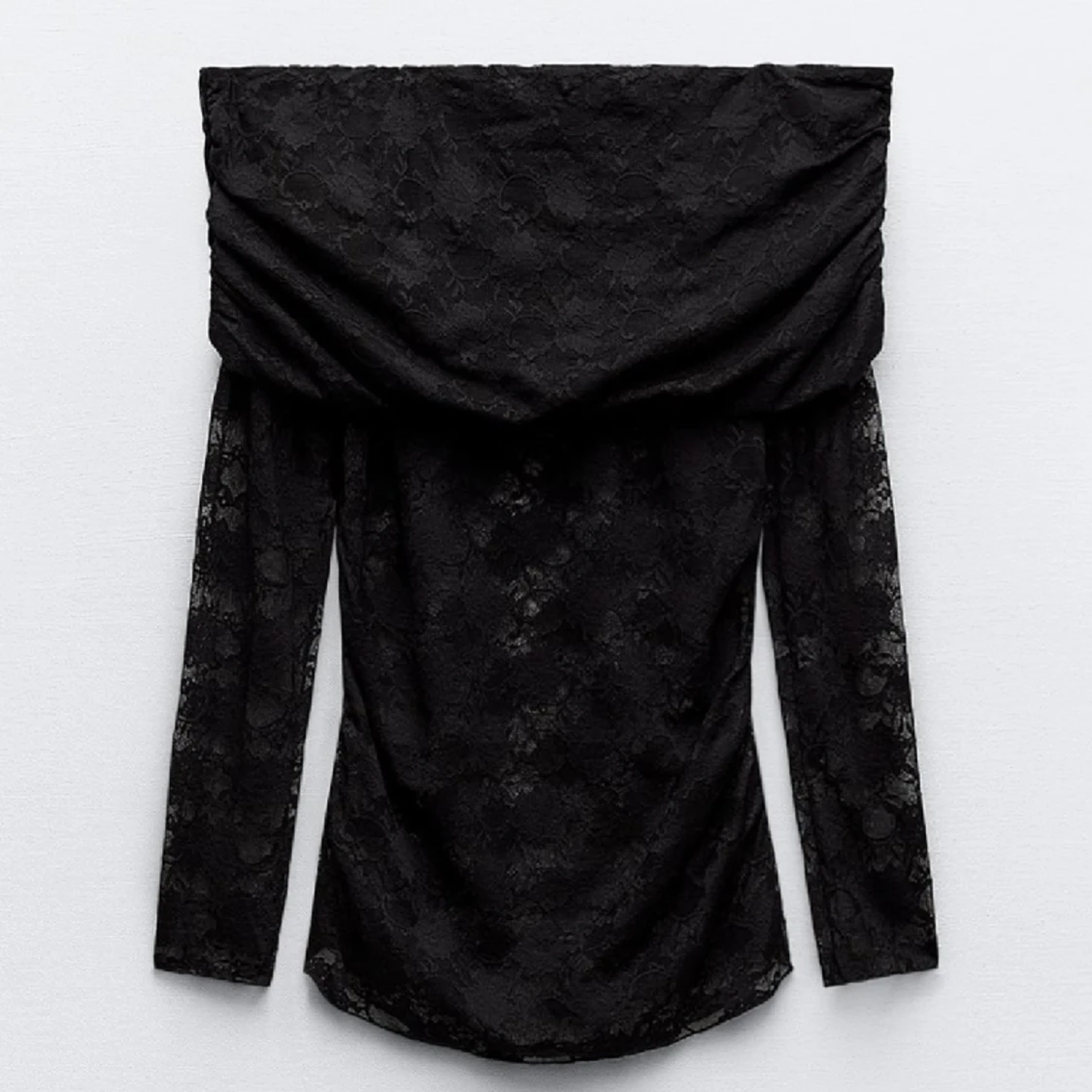 Svart spetstopp - 90