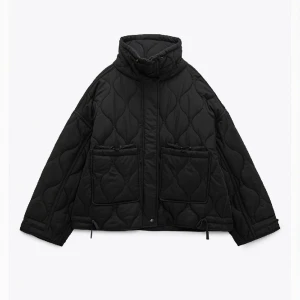 Jacka från Zara - Jacka från Zara i nyskick, strl XS