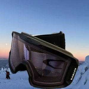 Oakley line miner - Oakley line miner prizm clear pink storlek L. Använda cirka 5 gånger