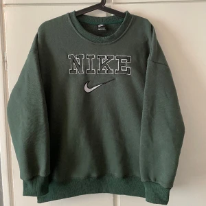 Nike sweatshirt  - En Nike sweatshirt använd 2-3 gånger endast. Skick 10/10