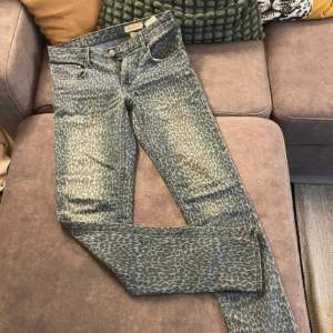 Jättesnygga leopard Jeans! 🐆🐆🐆 Grå/blå 
