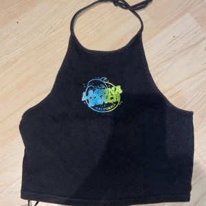 Knytt tröja med tryck  - Mycket bra skick har bara klippt av lappen i bak 