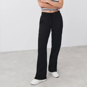 Mjukisbyxor  - Super fina lågmidjade mjukis byxor som inte kommer till någon användning, som nya 💓