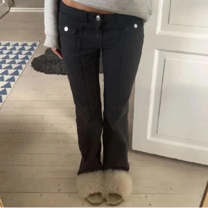 Hm jeans - Populära jeans från hm🩷storlek 32 men passar mig som har 34/36