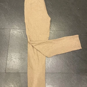 Linnebyxor  - Beige linnebyxor  Skick: nyskick 