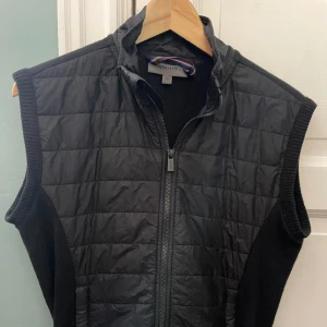 Snoot väst - Bra skick Org pris: 1200kr