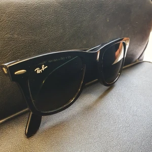 RayBan Wayfarer Original - Snygga solglasögon från RayBan i mycket fint skick