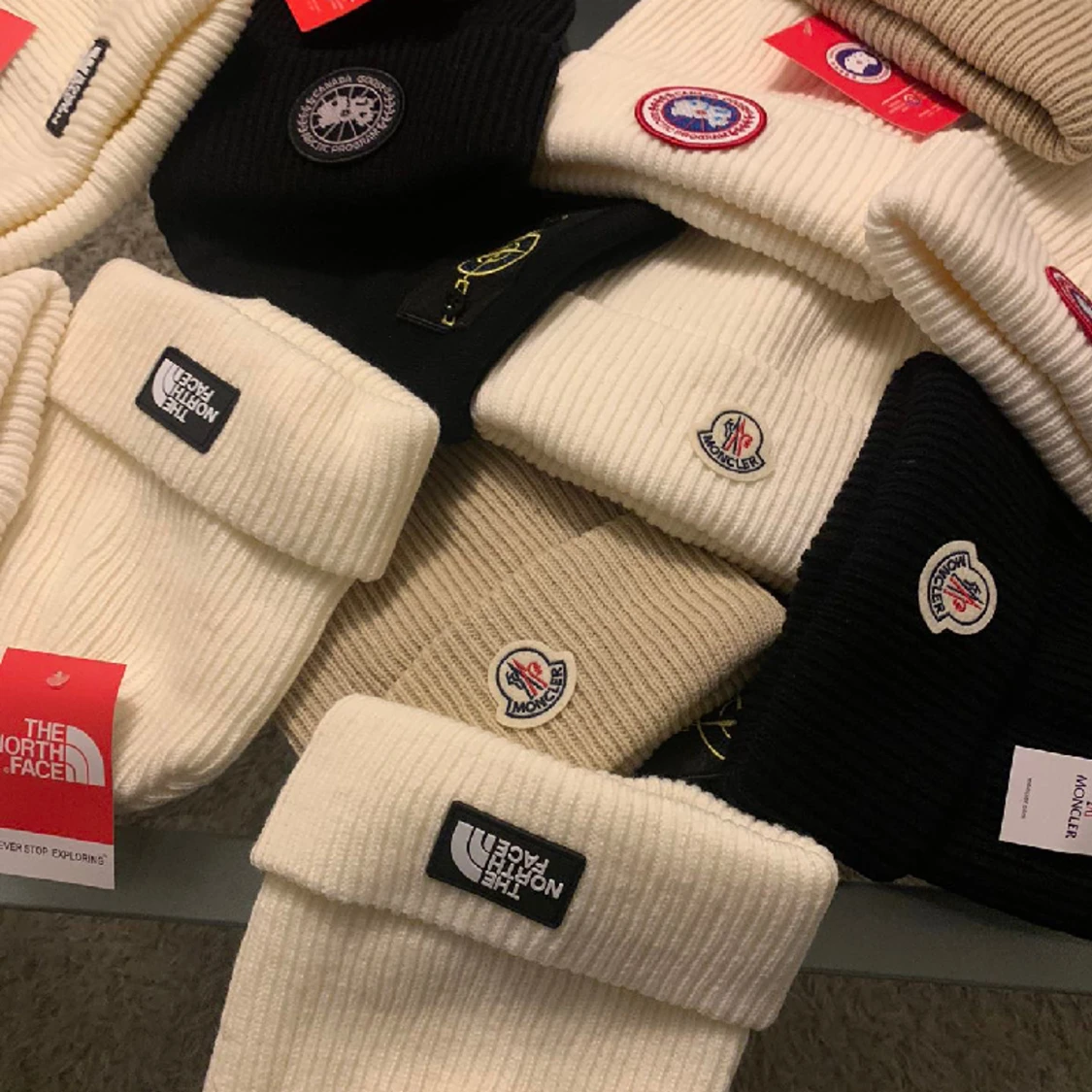 Märkes mössor - 90